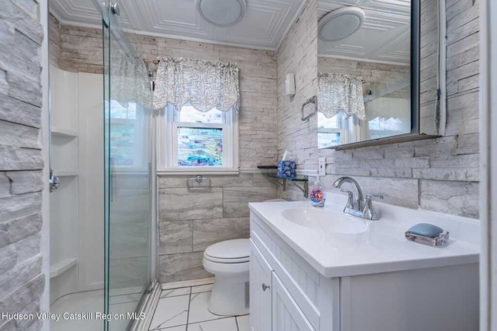 583 Savoy Street, Kingston, NY 12401 - Photo 9 of 36