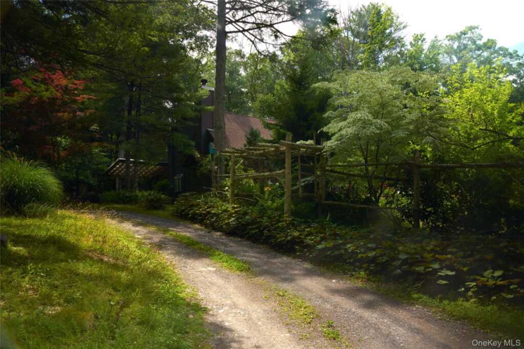 323 Beaverkill Road, Kingston, NY 12401 - Photo 27 of 32