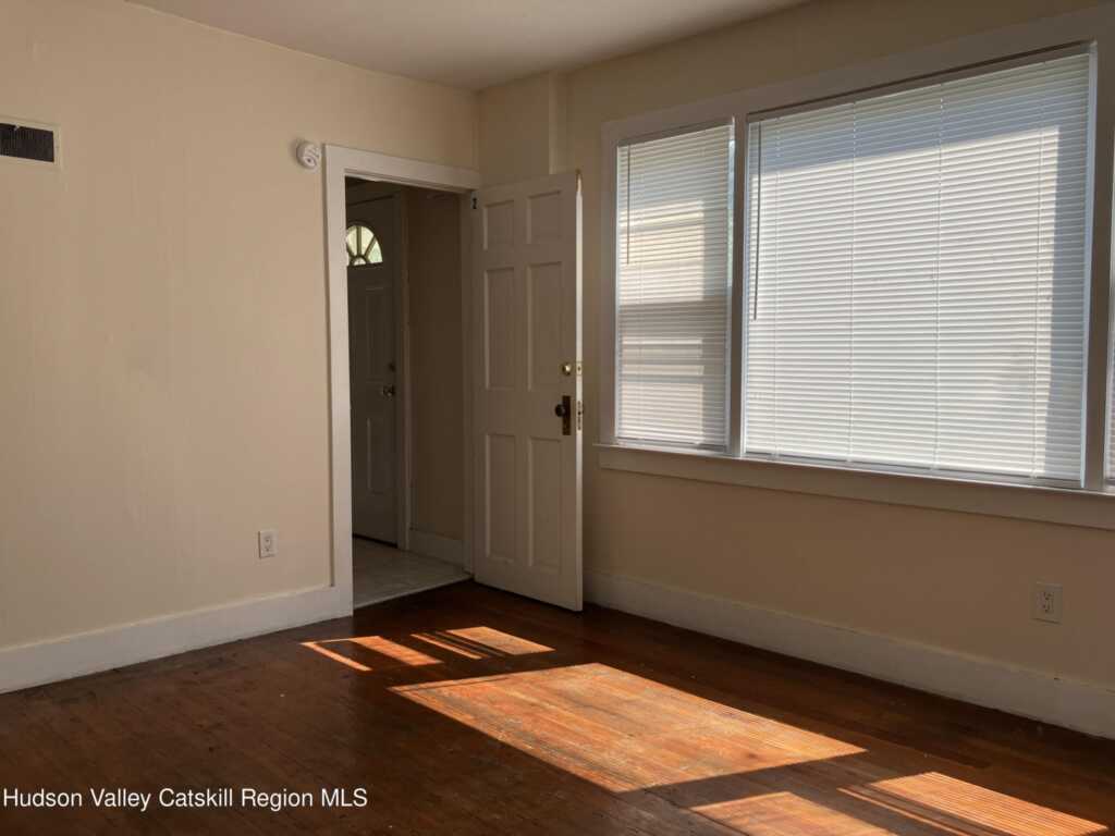 233 Main Street, New Paltz, NY 12561 - Photo 4 of 20