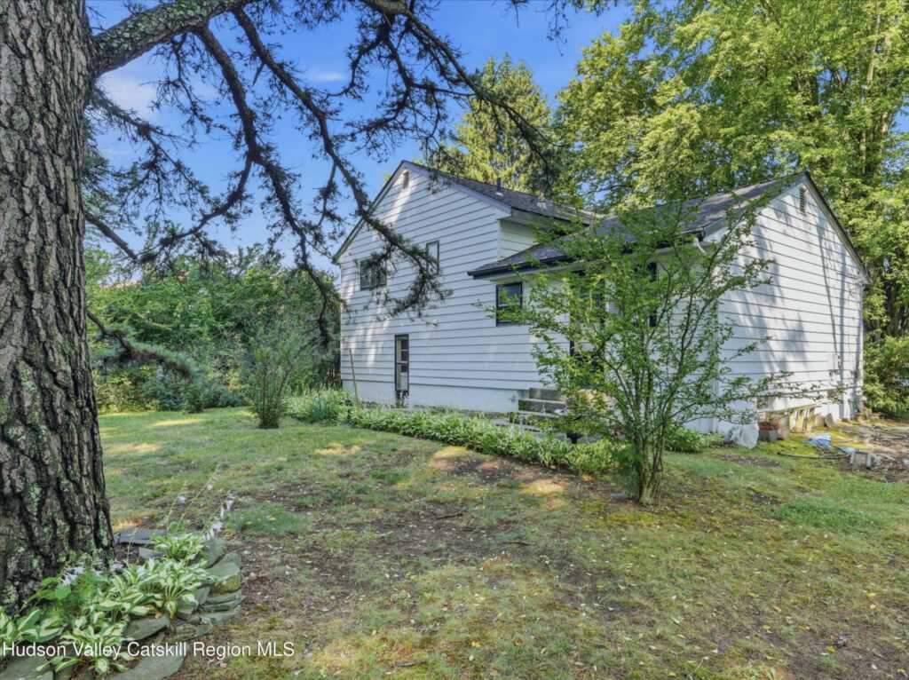 2 Cedar Lane, Saugerties, NY 12477 - Photo 2 of 25