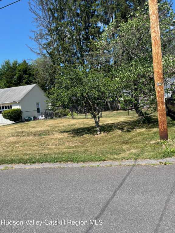 1067 Codwise Street, Kingston, NY 12401 - Photo 4 of 34