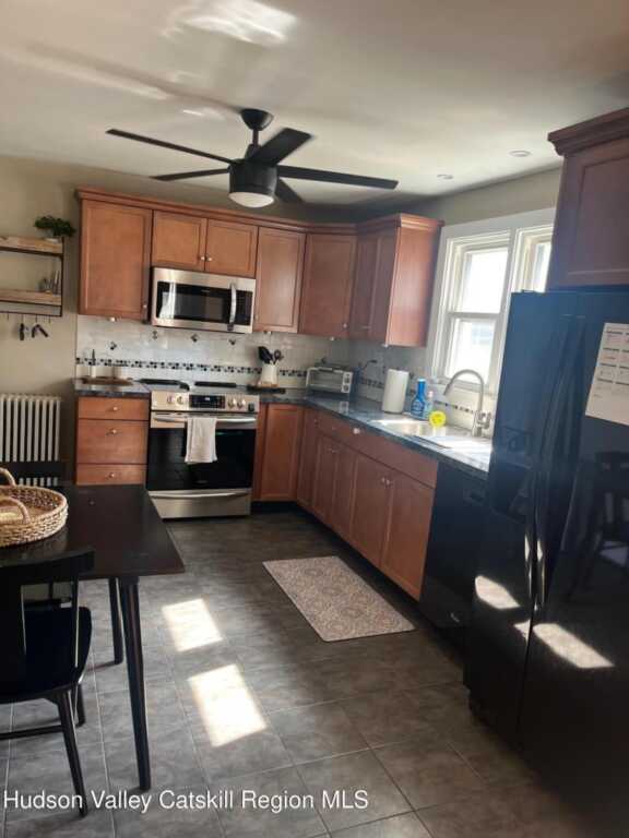 1067 Codwise Street, Kingston, NY 12401 - Photo 5 of 34