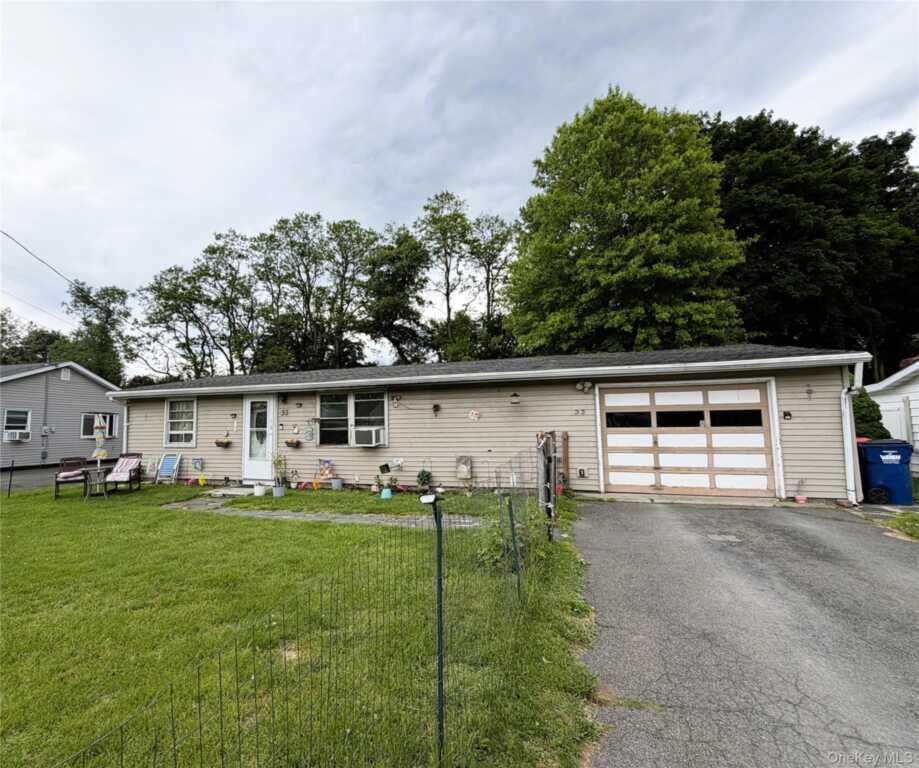 33 Plattekill Drive, Saugerties, NY 12456