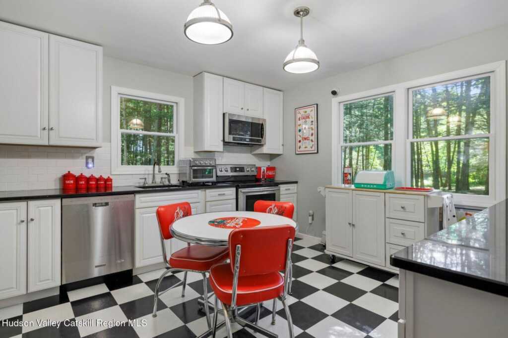 29 Maurizi Lane, Woodstock, NY 12498 - Photo 11 of 49