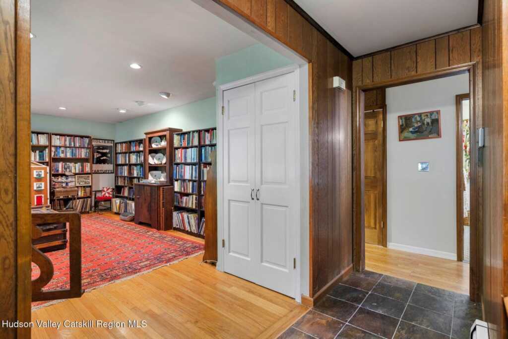29 Maurizi Lane, Woodstock, NY 12498 - Photo 3 of 49