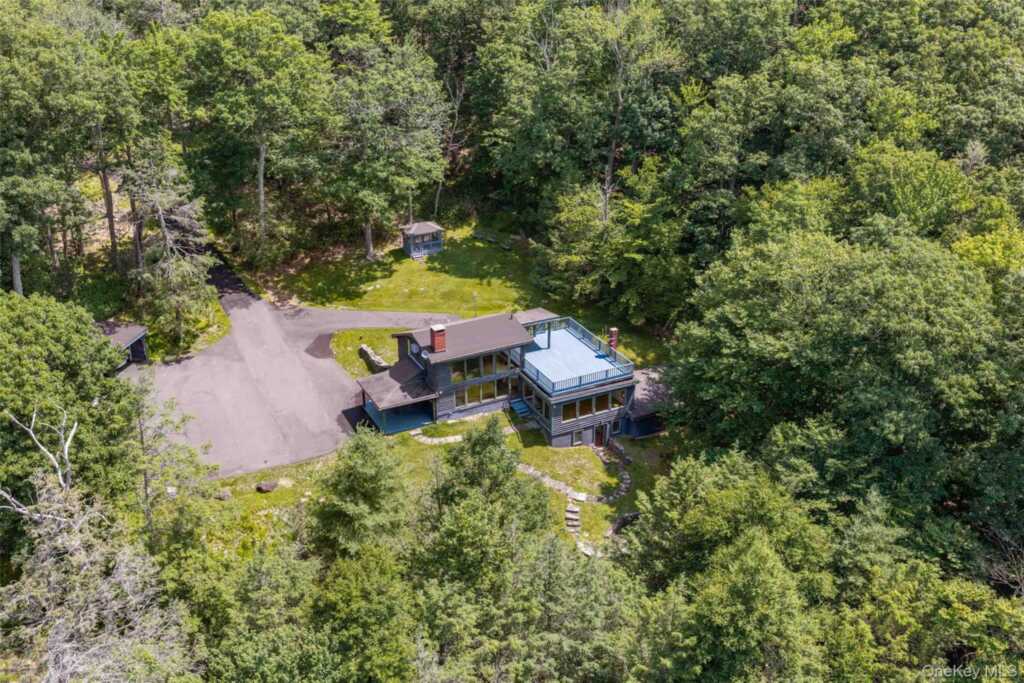 376 Abbey Road, Woodstock, NY 12457