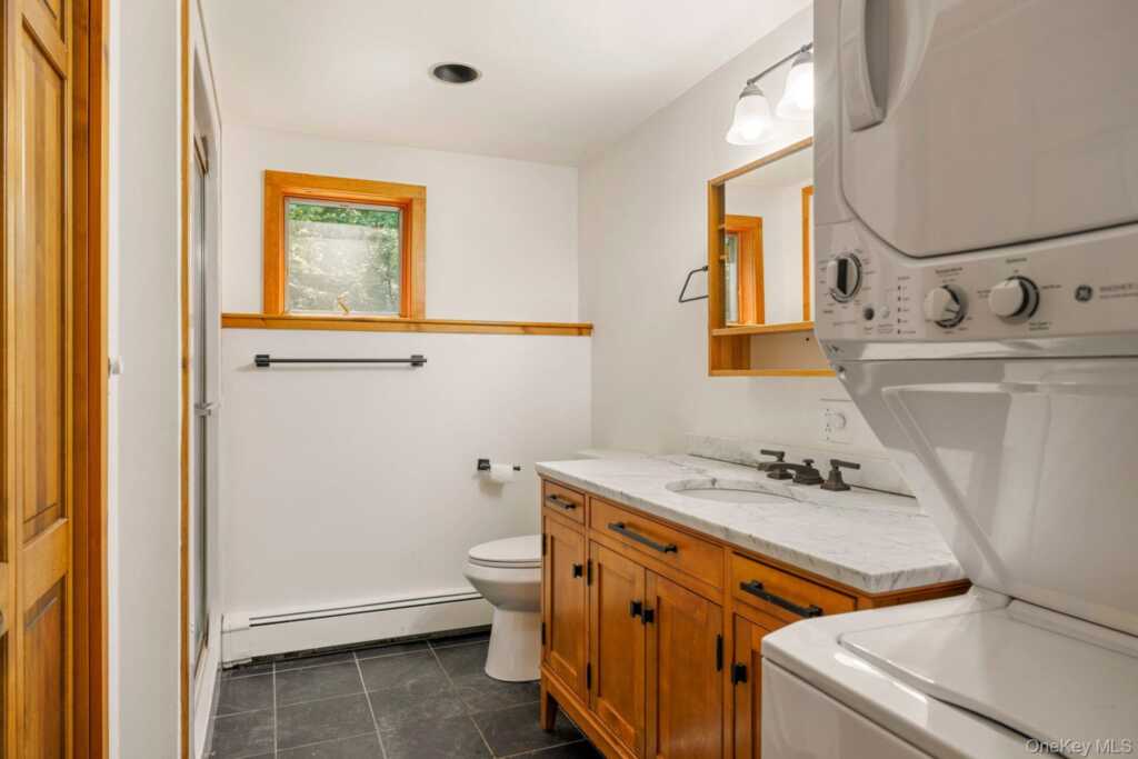376 Abbey Road, Woodstock, NY 12457 - Photo 18 of 35