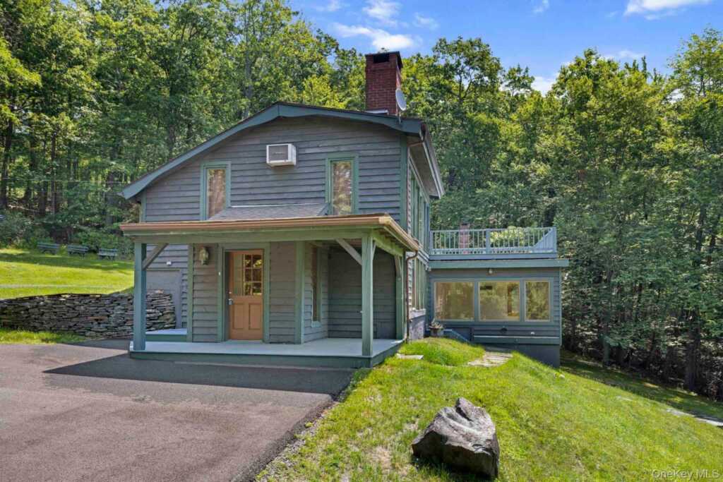 376 Abbey Road, Woodstock, NY 12457 - Photo 4 of 35