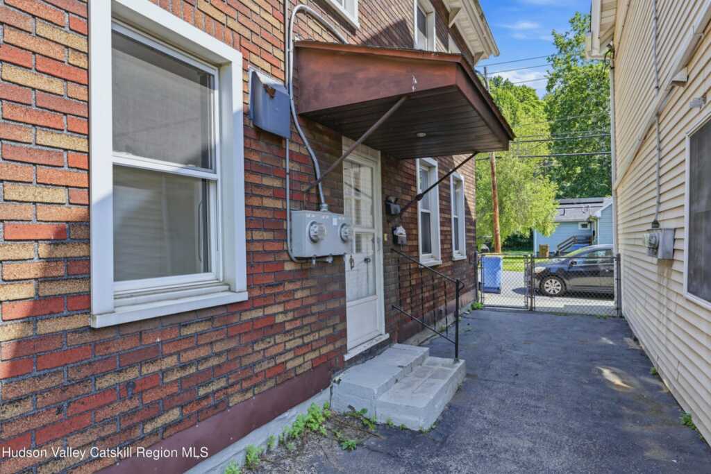 5 Wilbur Avenue, Kingston, NY 12401 - Photo 2 of 26