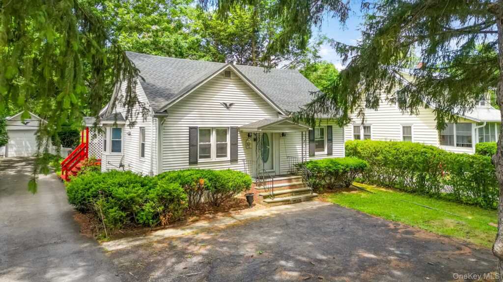 19 N Ohioville Road, New Paltz, NY 12561 - Photo 2 of 41