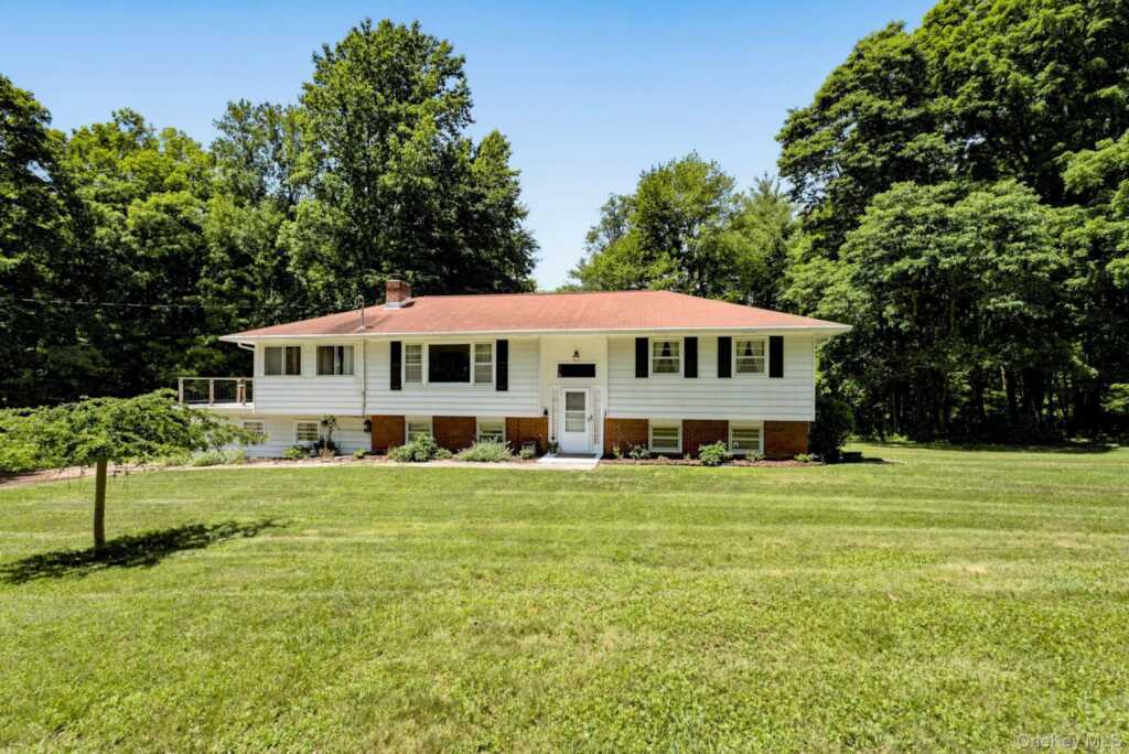 94 Lodge Road, Saugerties, NY 12477 - Photo 2 of 24