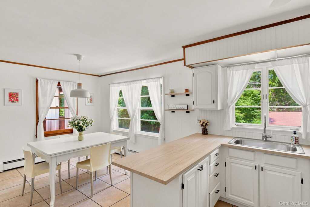 94 Lodge Road, Saugerties, NY 12477 - Photo 6 of 24