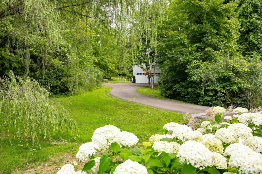 4 Cove Road, Rhinebeck, NY 12572 - Photo 31 of 37