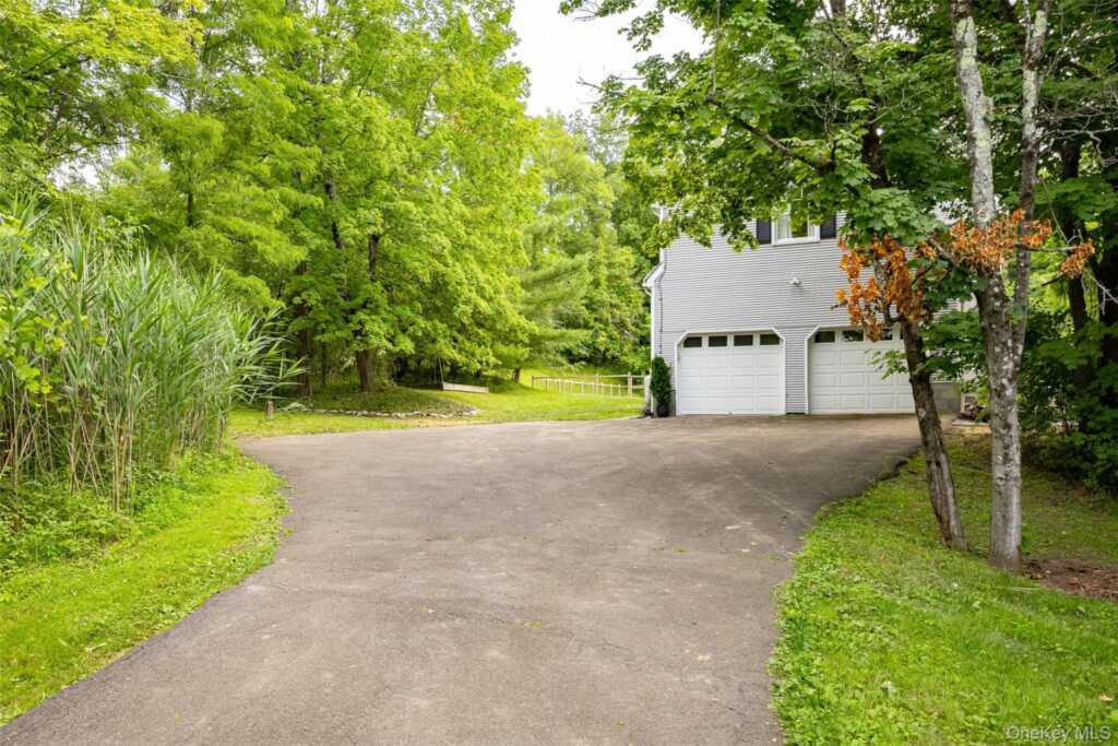 4 Cove Road, Rhinebeck, NY 12572 - Photo 33 of 37