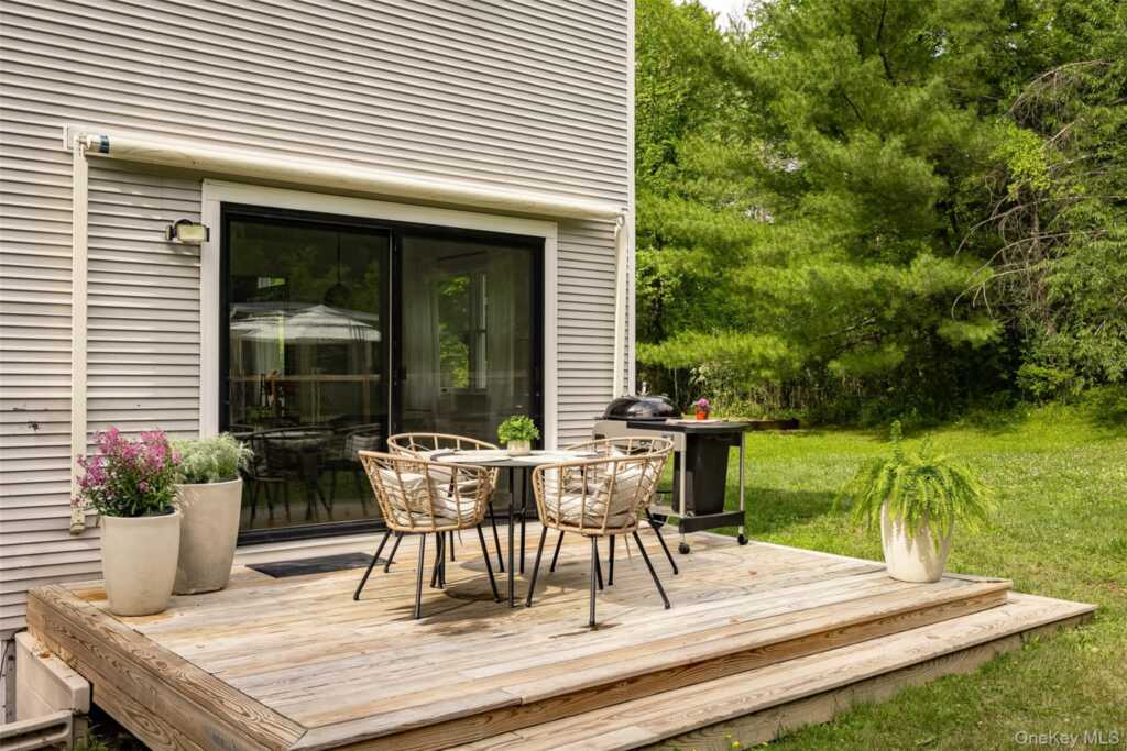 4 Cove Road, Rhinebeck, NY 12572 - Photo 34 of 37