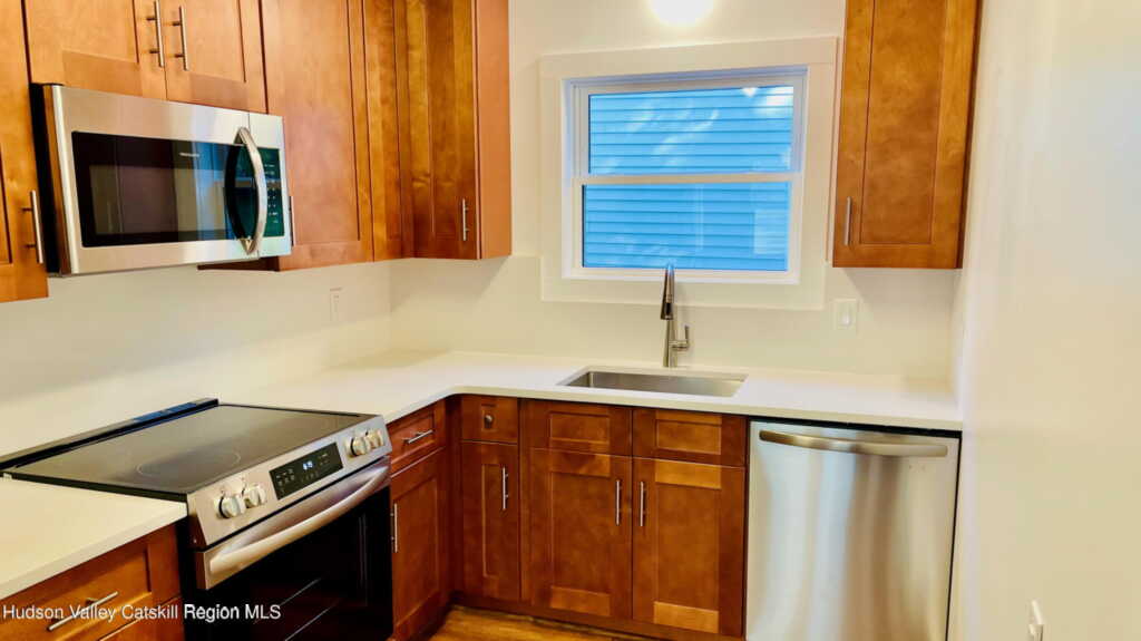 97 West Bridge Street, Unit #B, Saugerties, NY 12477 - Photo 6 of 12