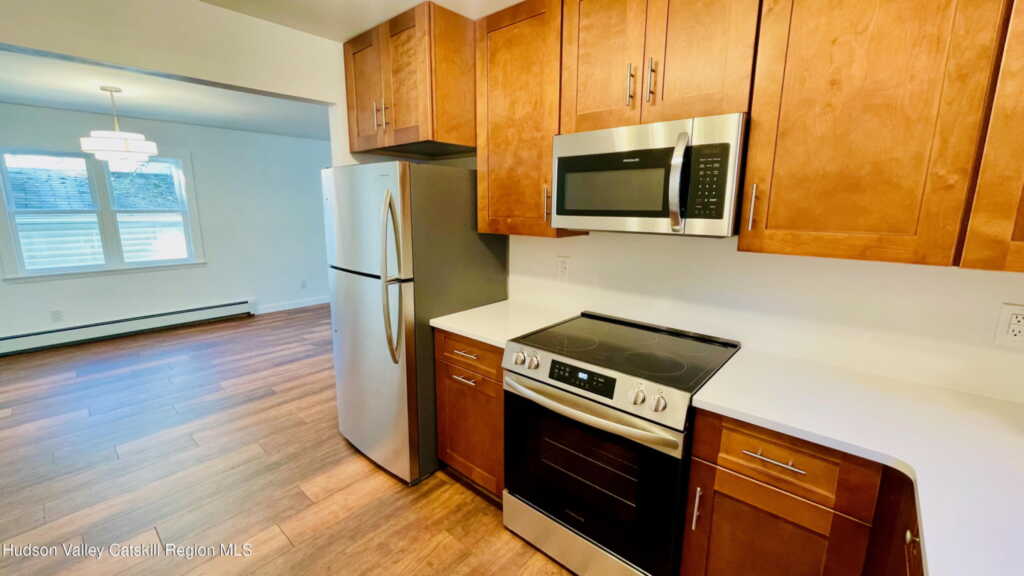 97 West Bridge Street, Unit #B, Saugerties, NY 12477 - Photo 7 of 12
