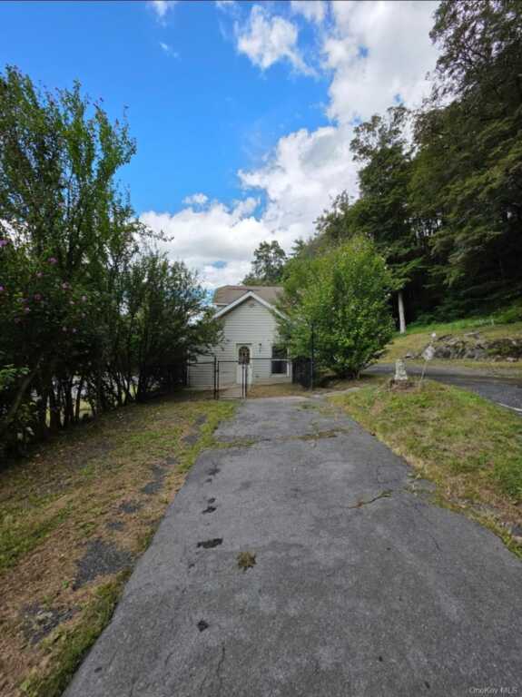 2694 Route 9W, Saugerties, NY 12477