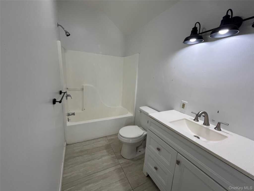 2694 Route 9W, Saugerties, NY 12477 - Photo 2 of 10