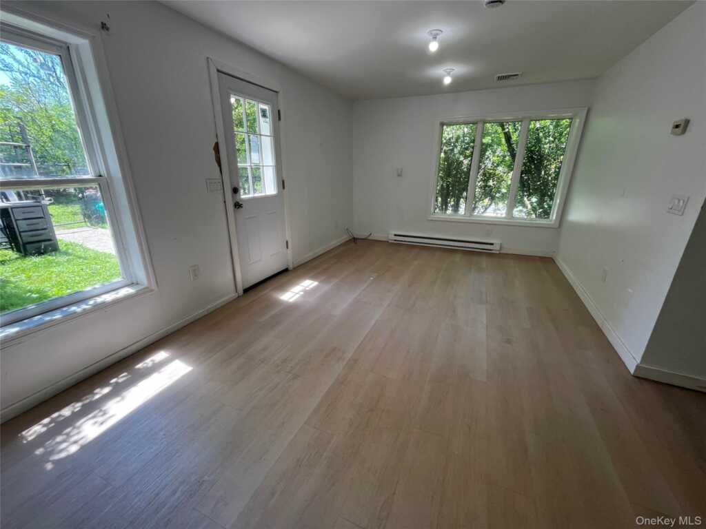 2694 Route 9W, Saugerties, NY 12477 - Photo 8 of 10