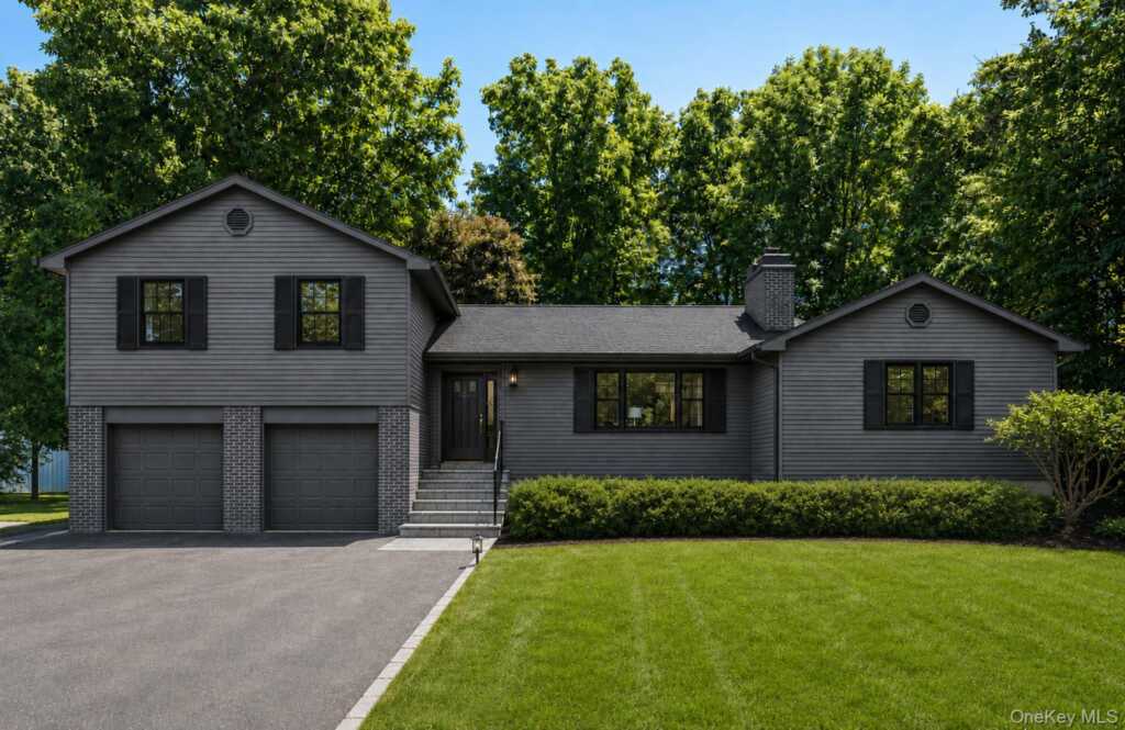 404 Sepasco Center Street, Rhinebeck, NY 12572 - Photo 2 of 24