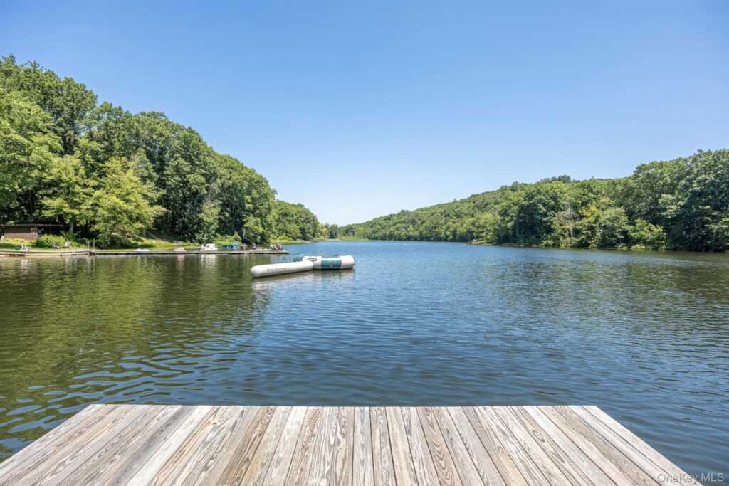 404 Sepasco Center Street, Rhinebeck, NY 12572 - Photo 3 of 24