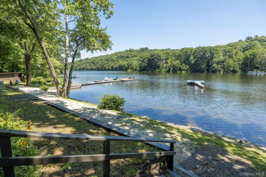404 Sepasco Center Street, Rhinebeck, NY 12572 - Photo 4 of 24