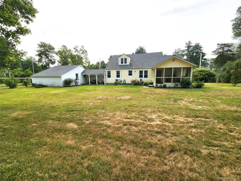 715 Lucas Avenue Extension, Hurley, NY 12443 - Photo 6 of 33