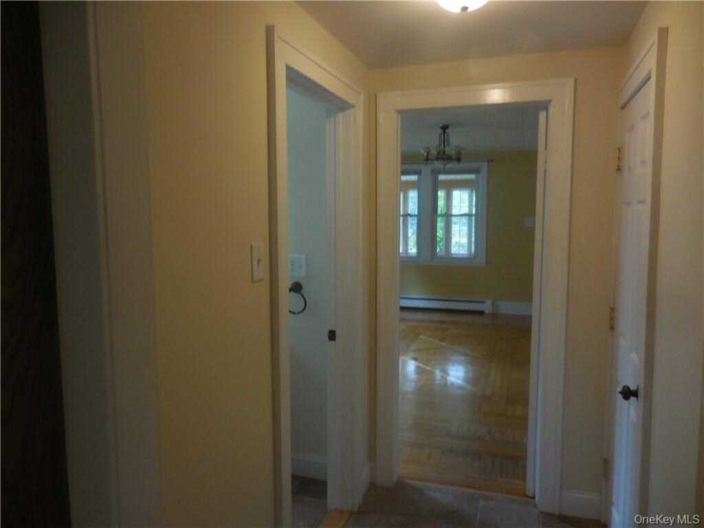 43 S Ohioville Road, New Paltz, NY 12561 - Photo 9 of 49