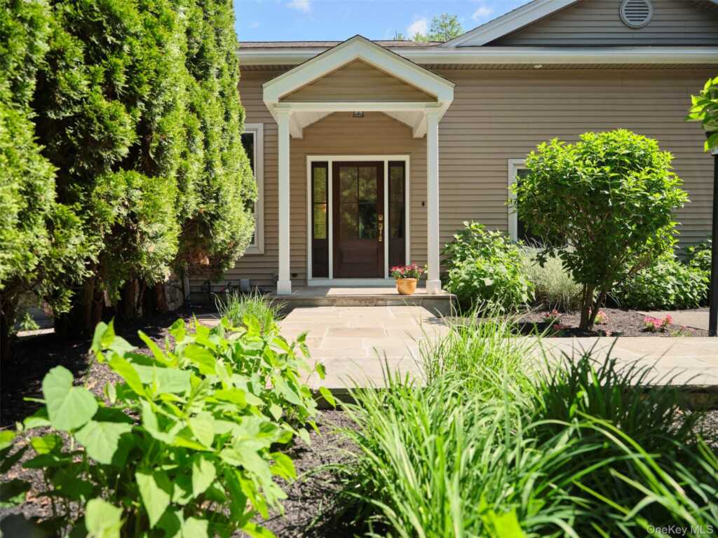 139 Jeffrey Lane, Hurley, NY 12443