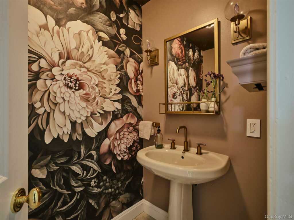 139 Jeffrey Lane, Hurley, NY 12443 - Photo 15 of 37