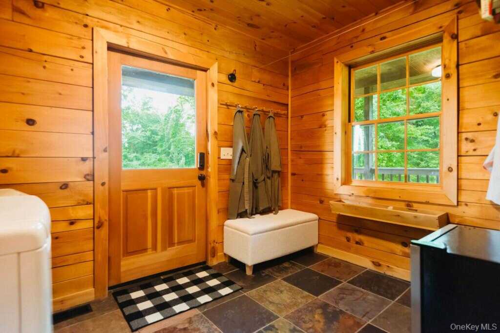 86 Sunset View Drive, Saugerties, NY 12477 - Photo 15 of 43