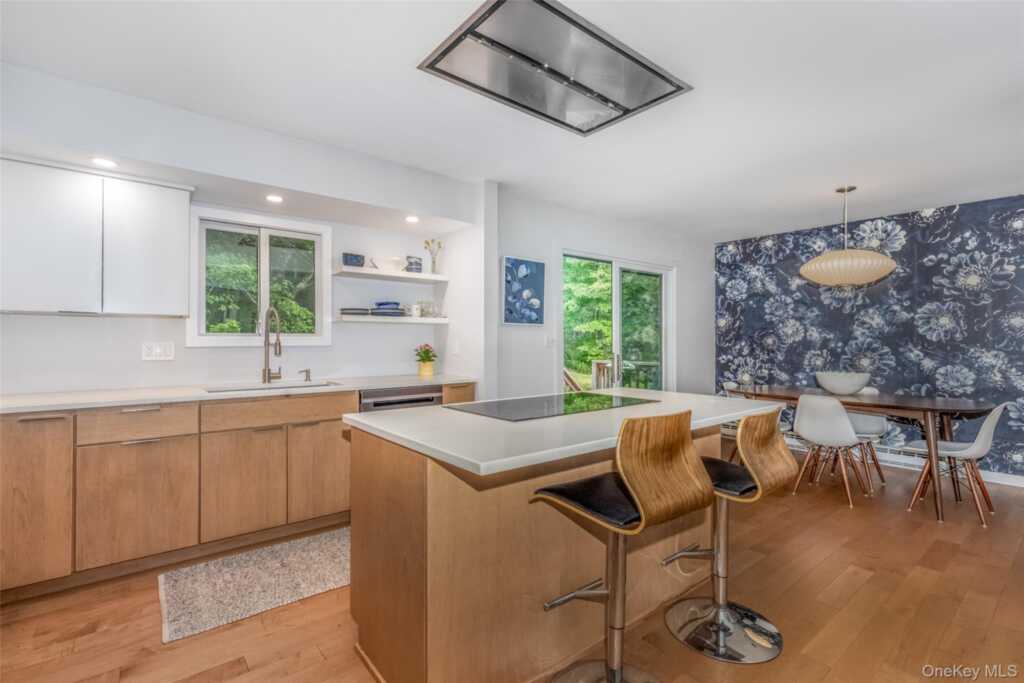 6 Hickory Hill Road, New Paltz, NY 12561 - Photo 7 of 34