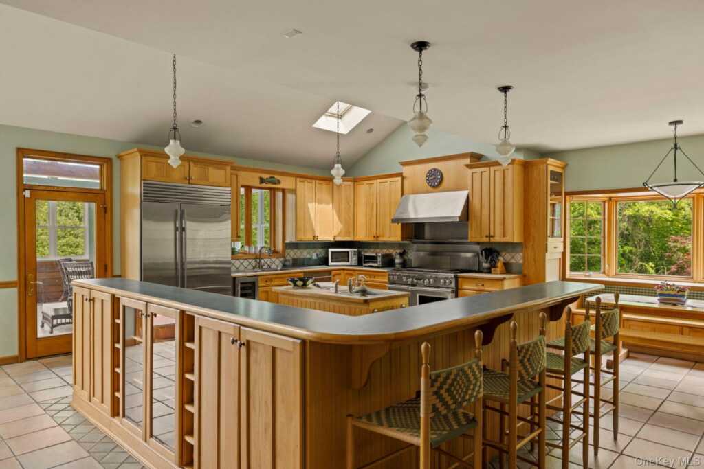 447 Shear Road, Saugerties, NY 12477 - Photo 4 of 50