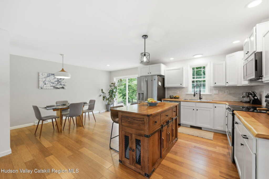 385 First Avenue, Kingston, NY 12401 - Photo 11 of 34