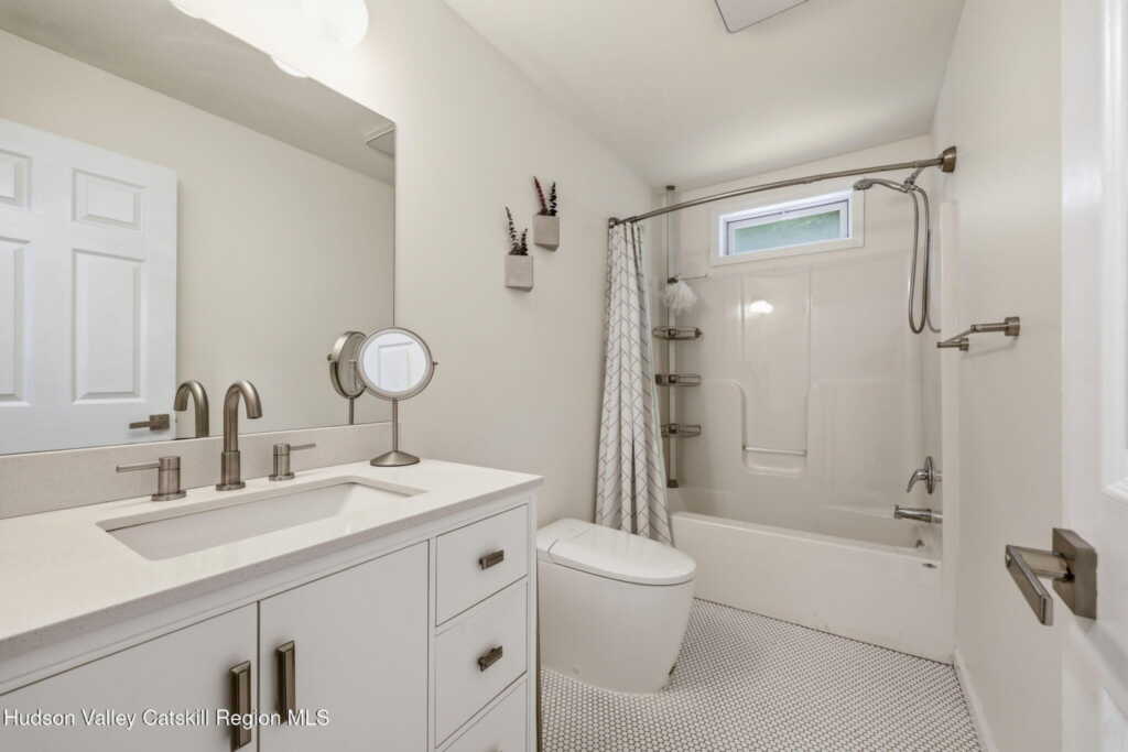 385 First Avenue, Kingston, NY 12401 - Photo 23 of 34