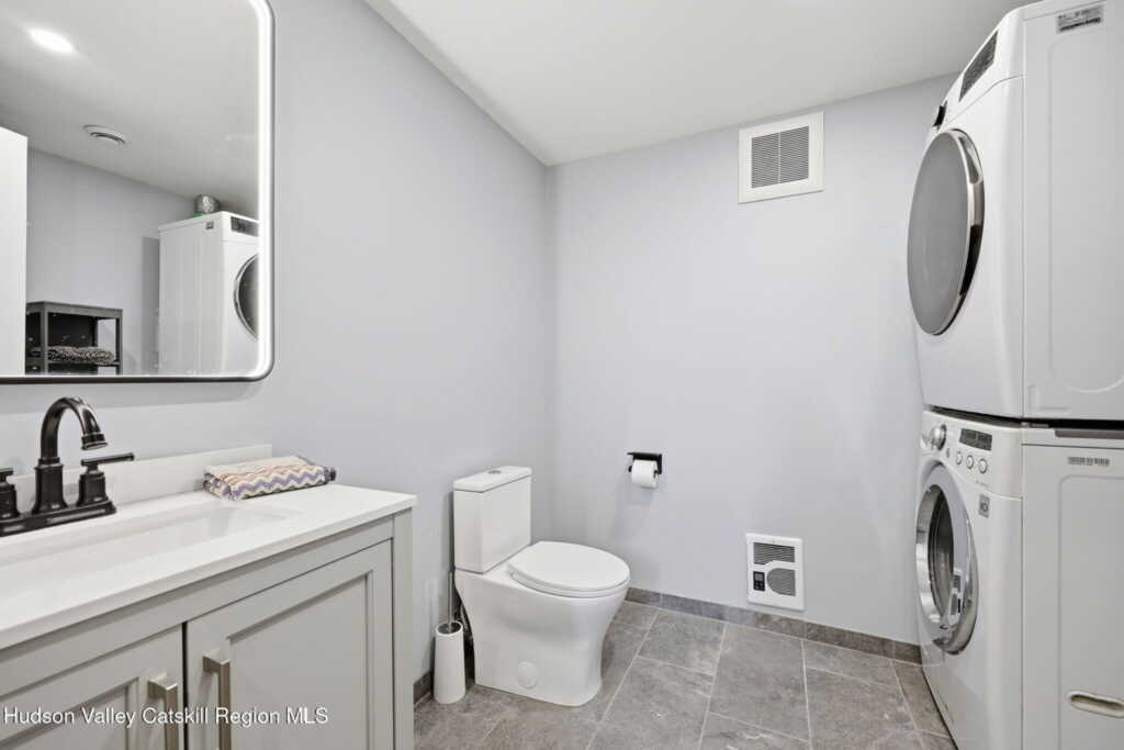 385 First Avenue, Kingston, NY 12401 - Photo 29 of 34