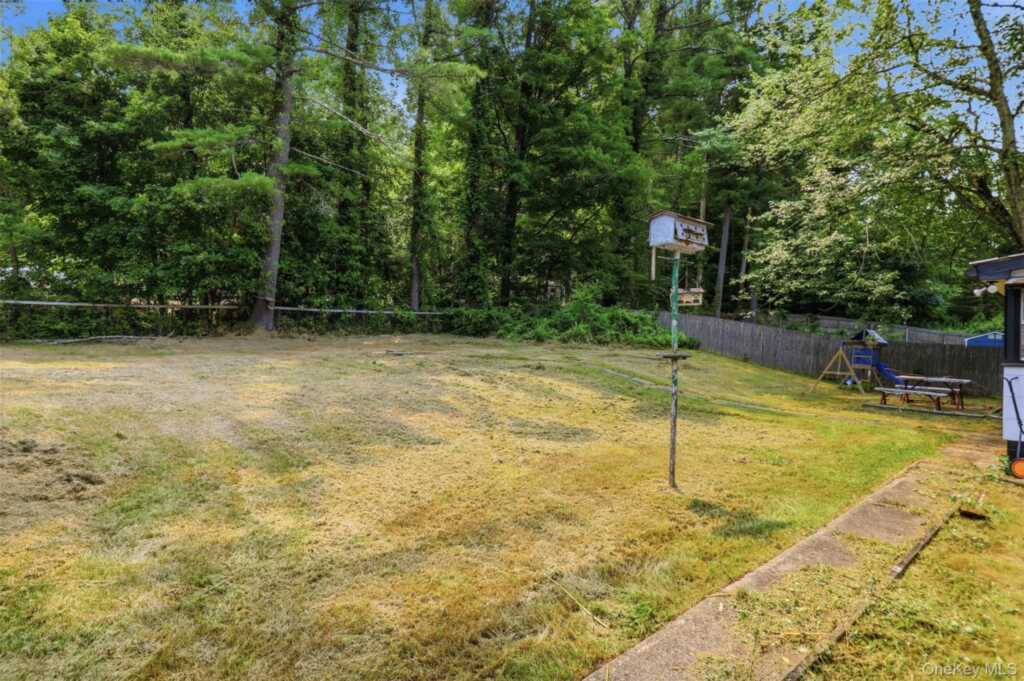98 Dellay Avenue, Kingston, NY 12401 - Photo 14 of 15