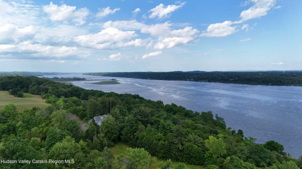 39 Market Street, Saugerties, NY 12477 - Photo 10 of 35