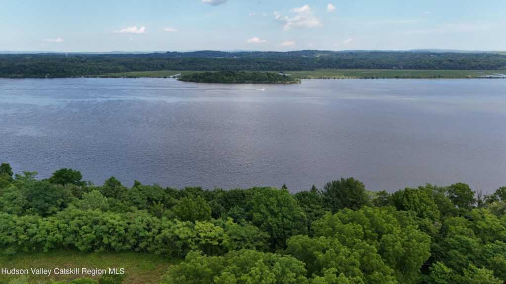 39 Market Street, Saugerties, NY 12477 - Photo 11 of 35