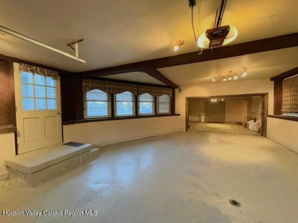 39 Market Street, Saugerties, NY 12477 - Photo 31 of 35