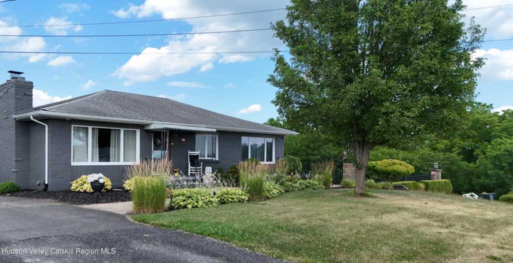 39 Market Street, Saugerties, NY 12477 - Photo 4 of 35