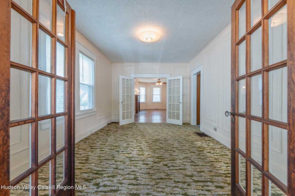 288 Washington Avenue, Kingston, NY 12401 - Photo 14 of 44