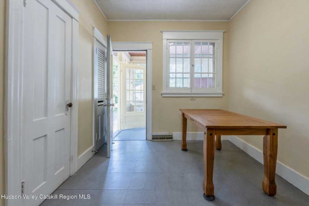 288 Washington Avenue, Kingston, NY 12401 - Photo 22 of 44