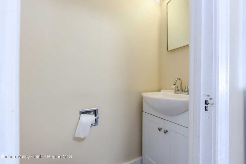 288 Washington Avenue, Kingston, NY 12401 - Photo 24 of 44