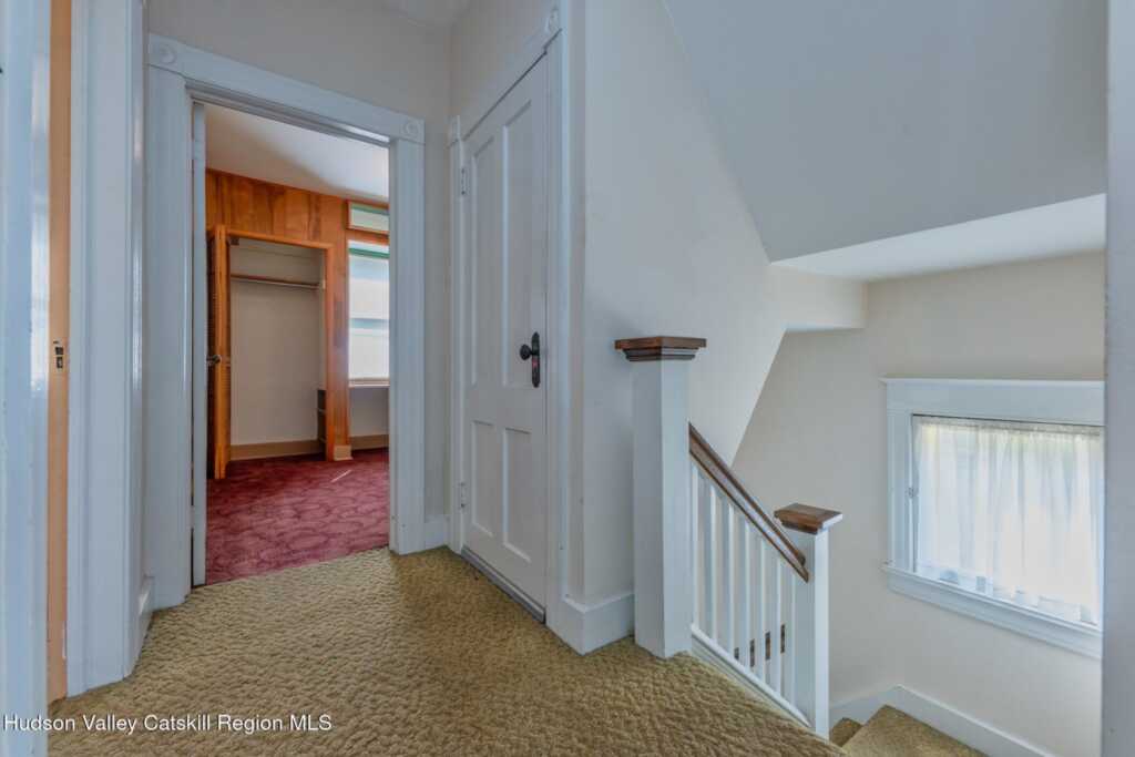 288 Washington Avenue, Kingston, NY 12401 - Photo 30 of 44