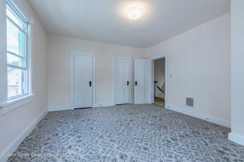 288 Washington Avenue, Kingston, NY 12401 - Photo 32 of 44