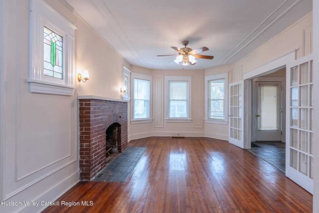 288 Washington Avenue, Kingston, NY 12401 - Photo 9 of 44