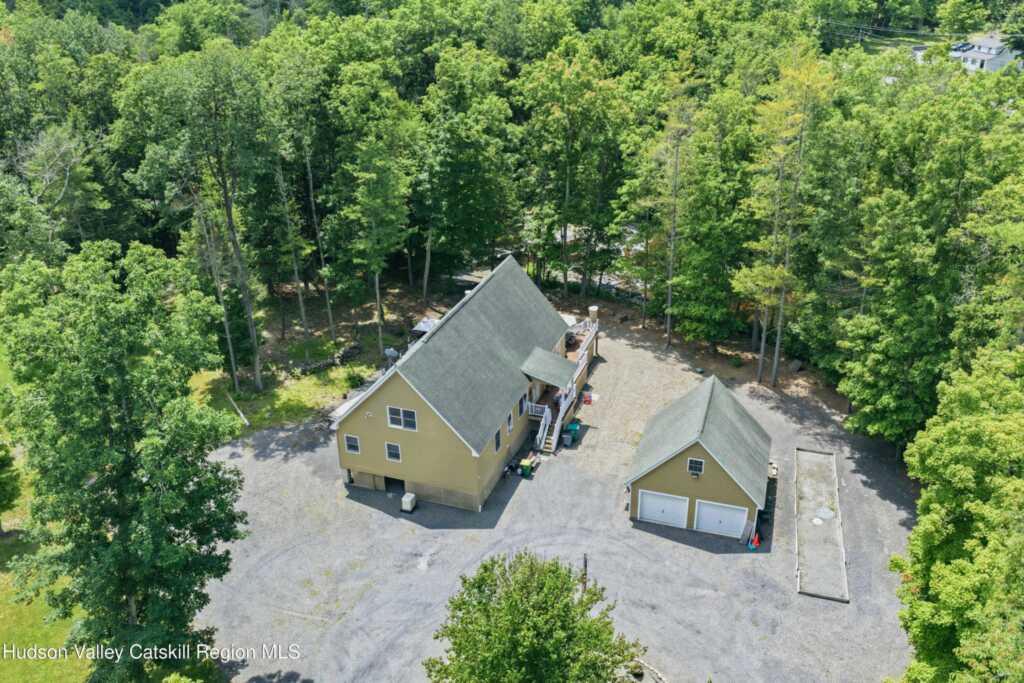 302 Powder Mill Bridge Road, Kingston, NY 12401 - Photo 4 of 44