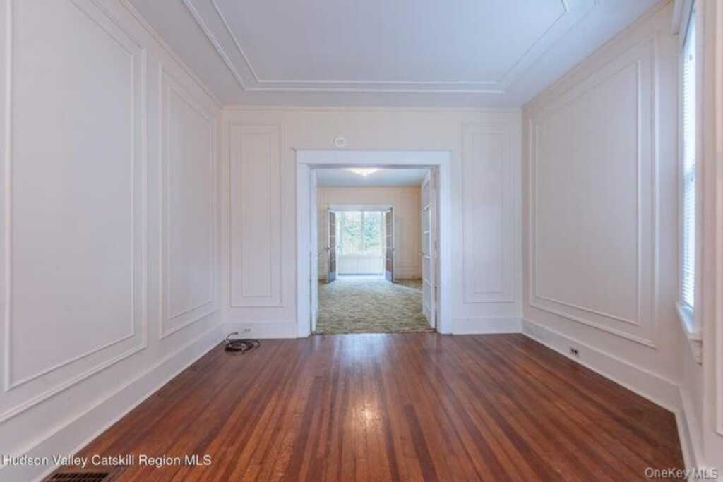 288 Washington Avenue, Kingston, NY 12401 - Photo 10 of 44